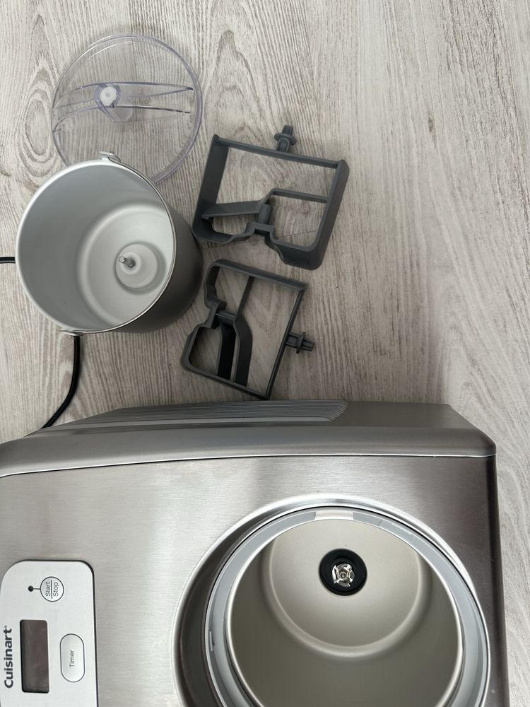 Aparat de facut inghetata cu compresor integrat Cuisinart ICE100E