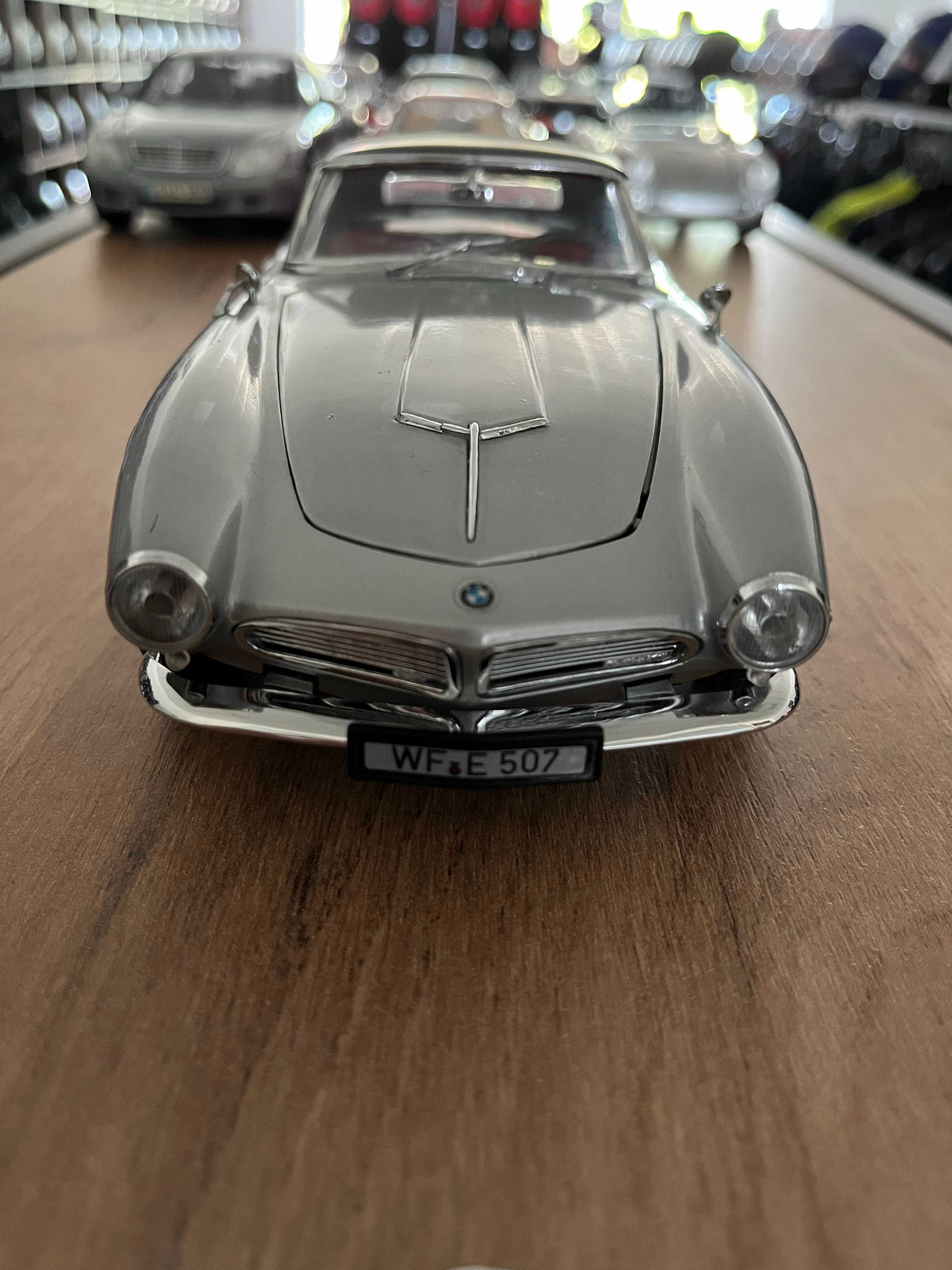 Метална колекционерска количка REVELL BMW 507 Spor Cabrio мащаб 1:18