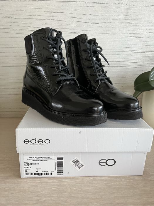 Боти от естествена кожа - лак и велур