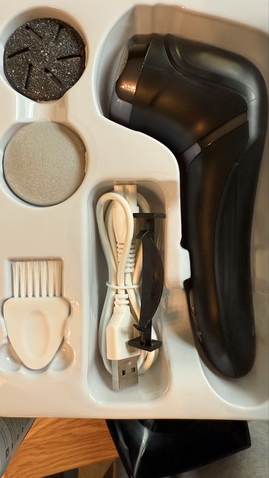 Silk’n FreshPedi – водоустойчива пила за пети с вакуум и LCD