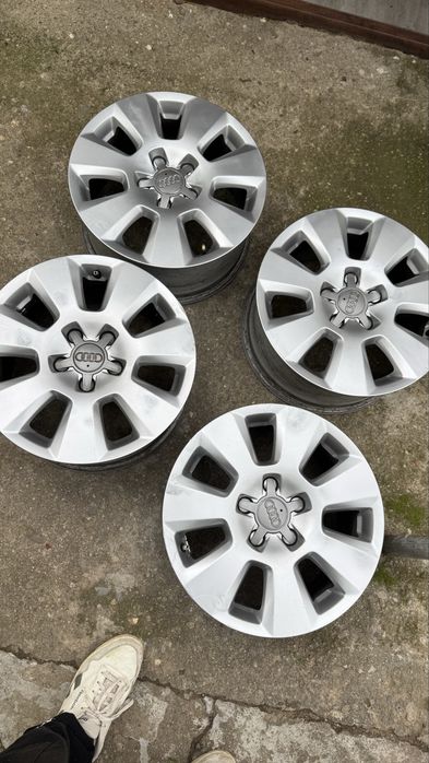 Зимни гуми с оригинални джанти на Ауди. BARUM POLARIS 5  225/60 R16