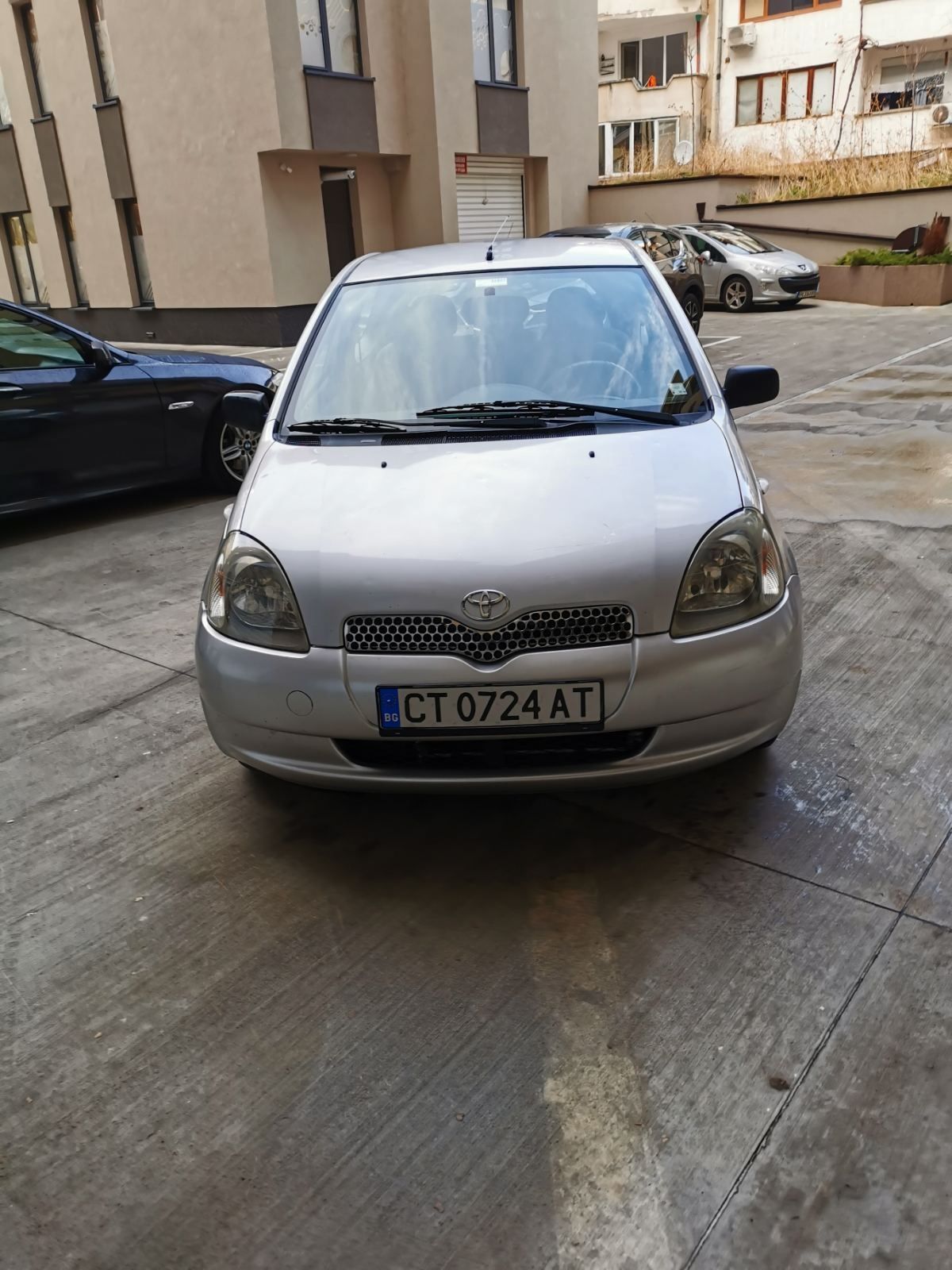 Toyota Yaris 1.0i 16V (68 кс)