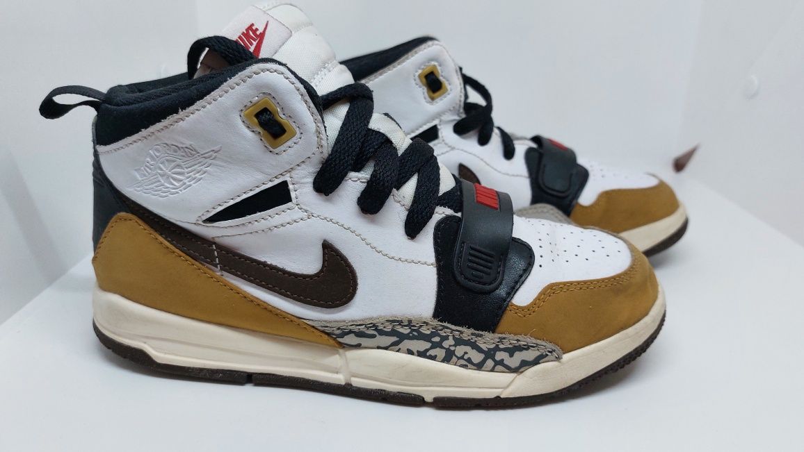 Детски маратонки Nike Air Jordan