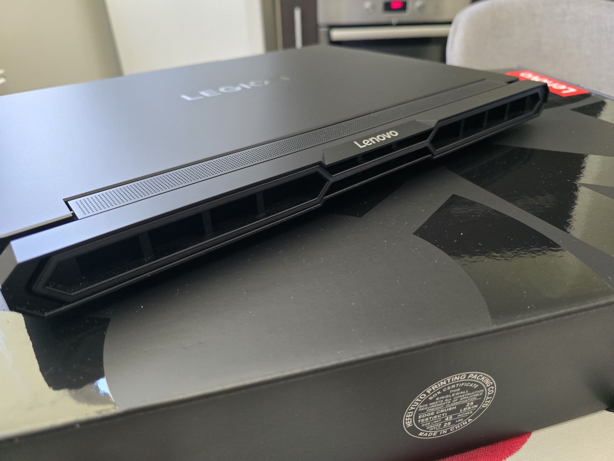 Lenovo LEGION PRO 7 Нов с Гаранция