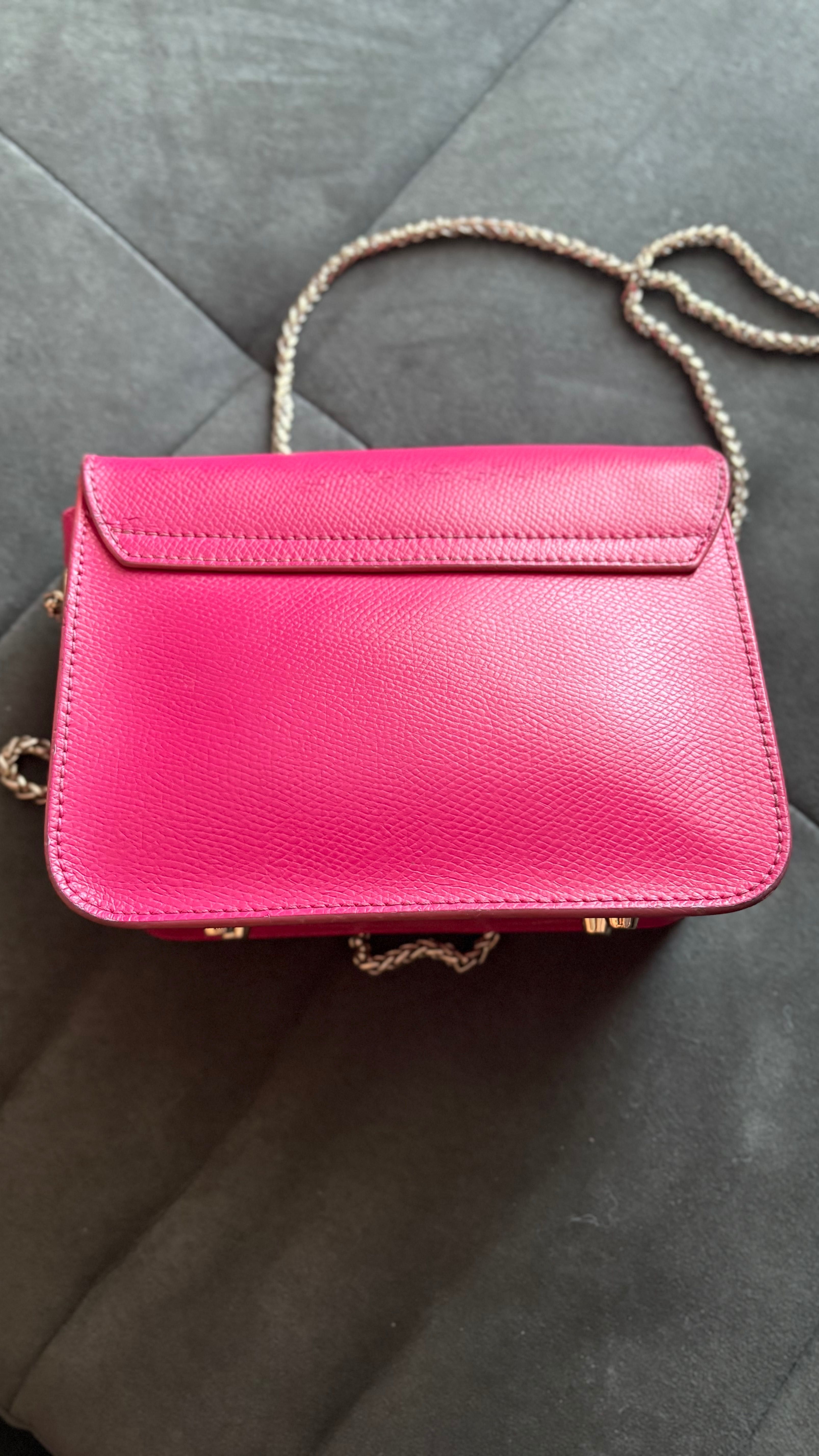 Чанта Furla със забележки