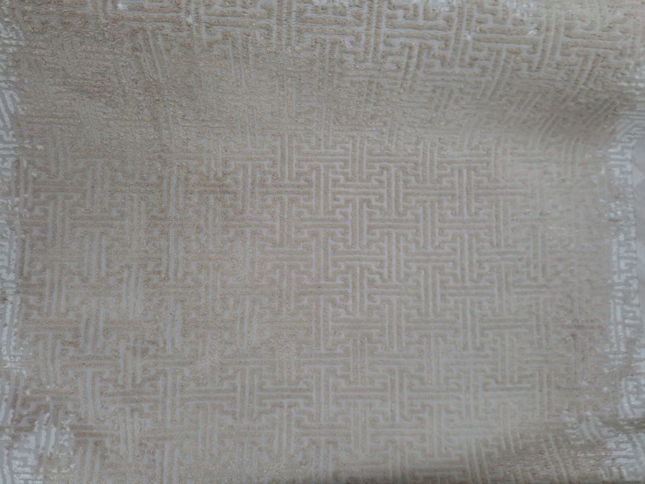 Продаются ковры 1. 2x1 7000       2. 4x2 25000.         3. 3x2 15000