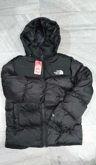 Мъжко зимно яке с качулка