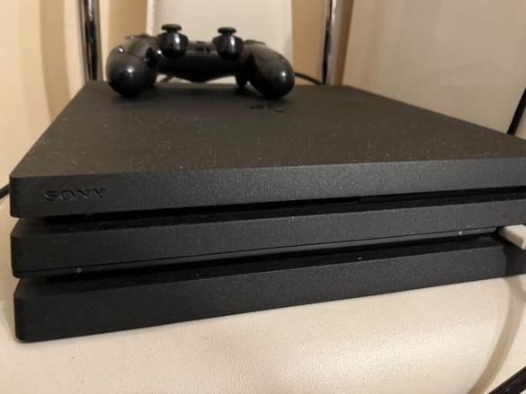 Playstation 4 pro 1TB