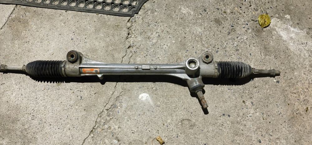 Рулевой рейка тайота 50 американка б/у