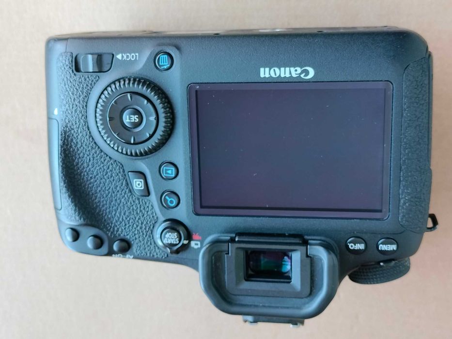 Canon 6D aparat foto DSLR full frame