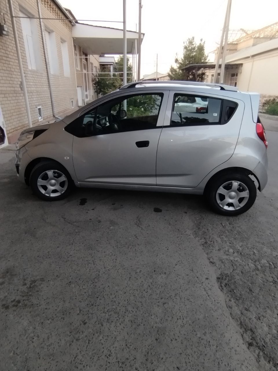 Spark idel holatda