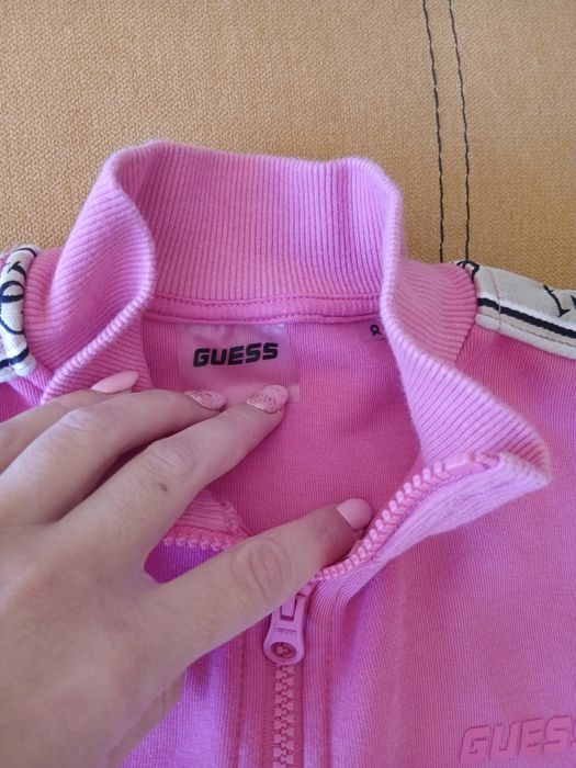 Сиутшърт без качулка Guess