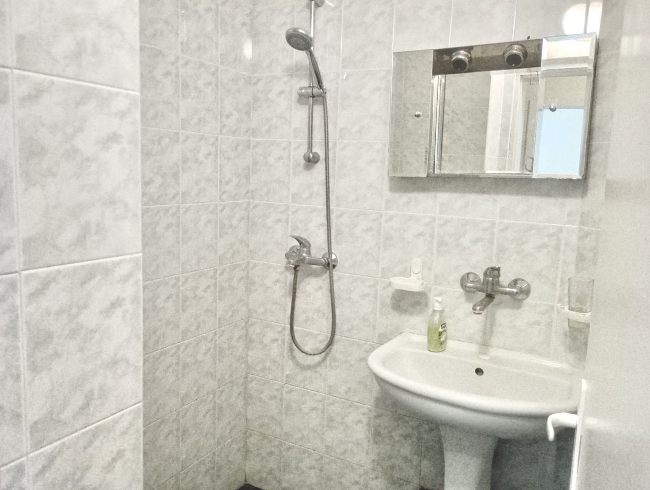 Продава се Тристаен апартамент в Добрич, Център - 74 кв.м за 1103 €/кв.м - Снимка #6