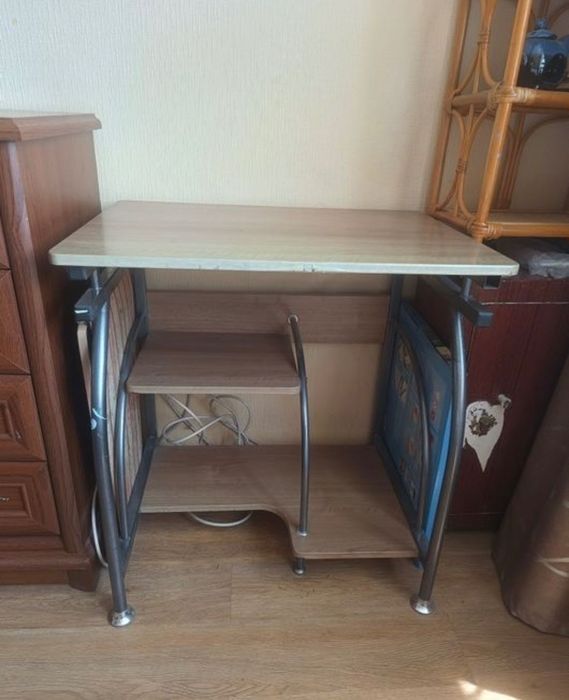 Школьная парта стол письменный