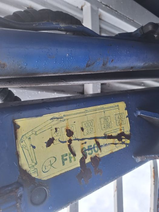 Nissan Atleon cu macara