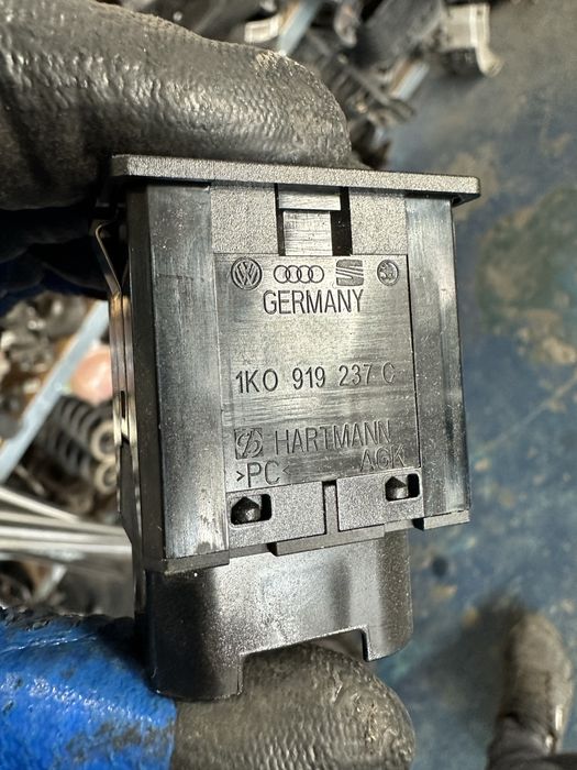 Switch airbag passat b6 b7 cc tiguan golf audi a3 a4 a5 a6 a7 a8 q5