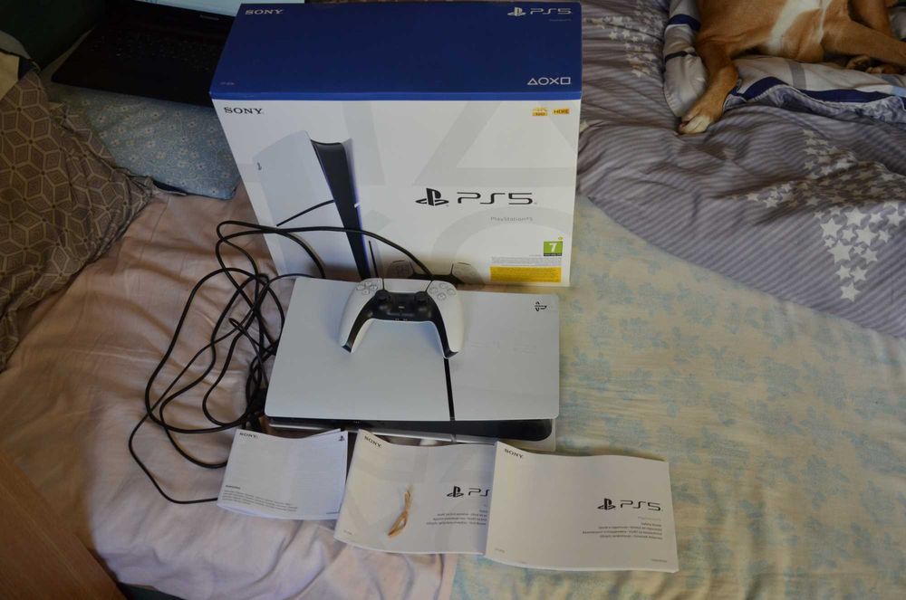 Vand Consola PlayStation 5 (PS5) Slim, 1TB SSD, Sony, noua