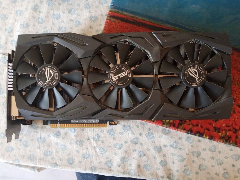 GTX 1070 - Asus ROG Strix