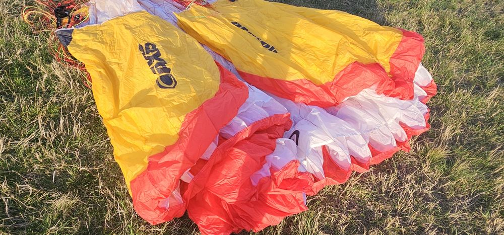 Parapanta AXIS PROTON 130- 160KG An Fabr 2023 -2ptr paramotor s au zbo
