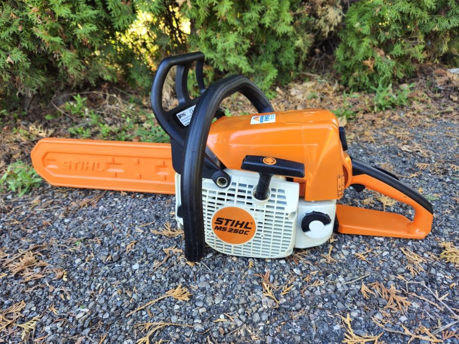 Drujbă Stihl Ms 250C ca nouă import Germania