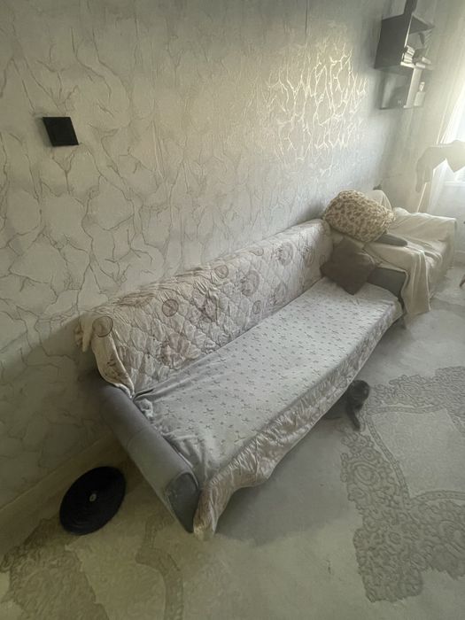 Отдам диван задёшево 7000 тенге