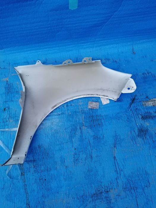 Aripă stânga față Ford Fiesta an 2016 - 2021