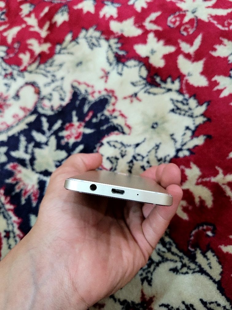 Samsung a3 holati ideal