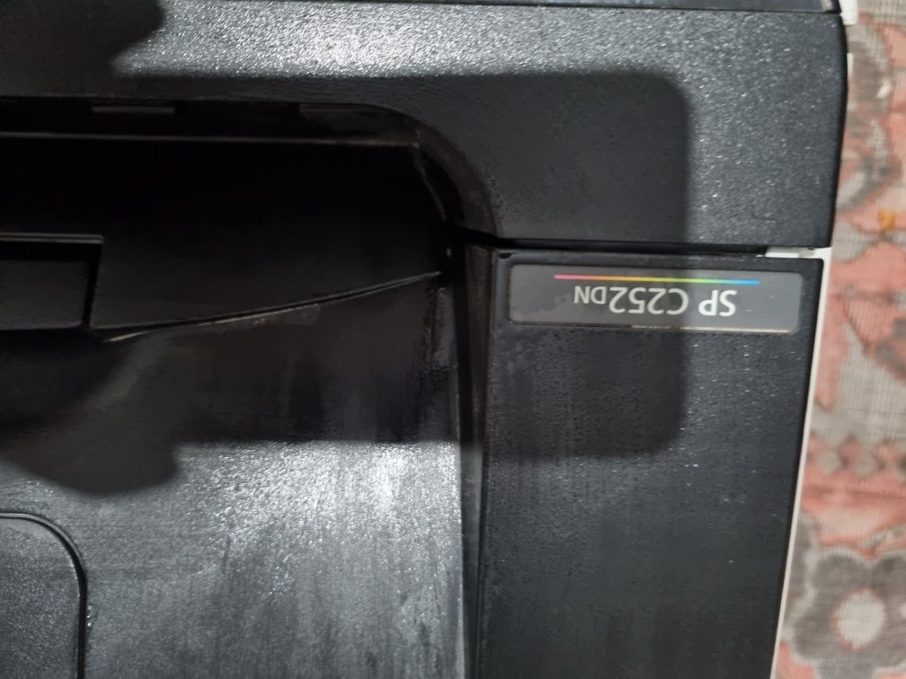 Цветной лазерный принтер Ricoh SP C252DN