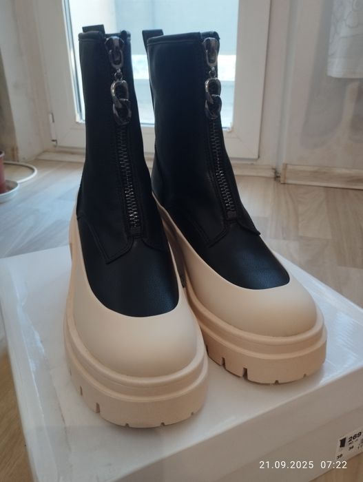 Catwalk нови дамски боти