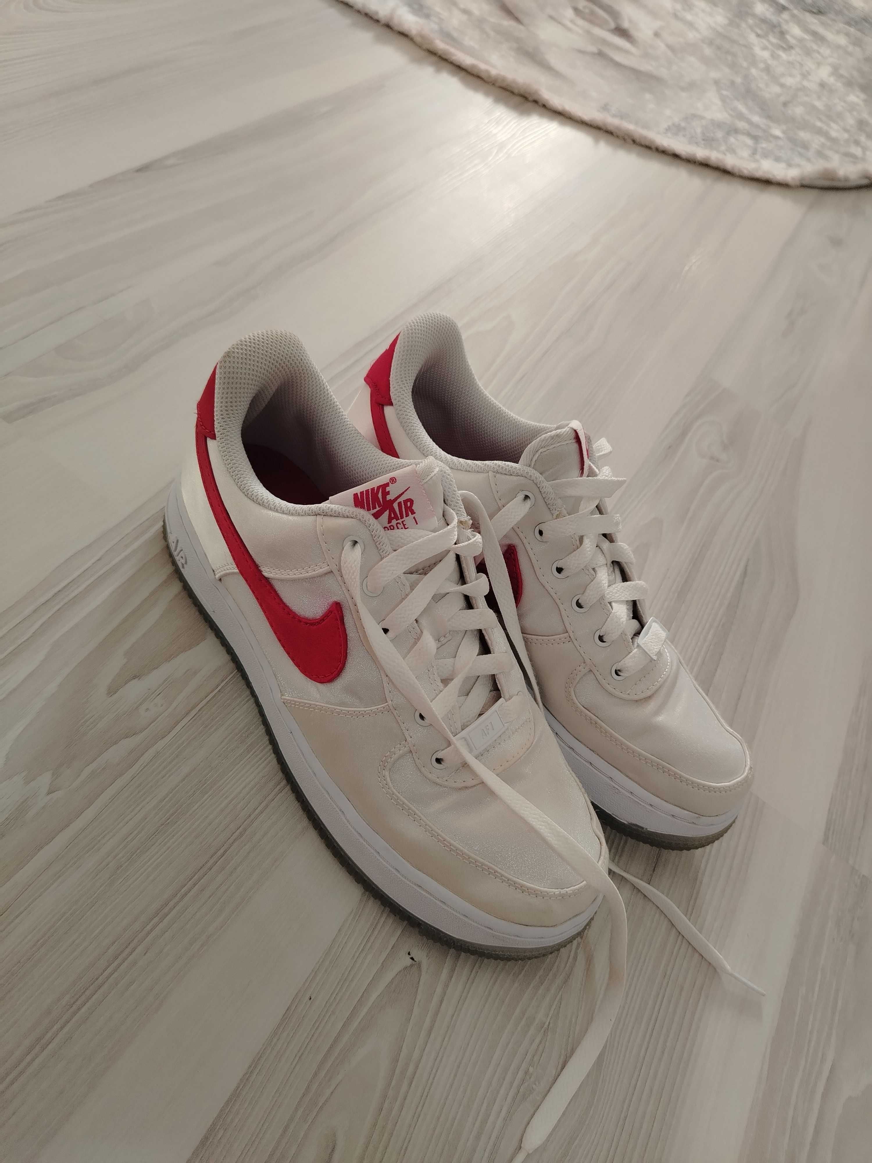 Nike оригинални маратонки