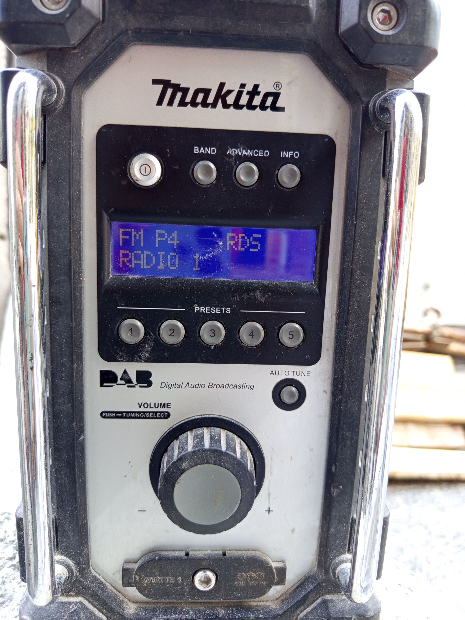 Работно радио макита makita