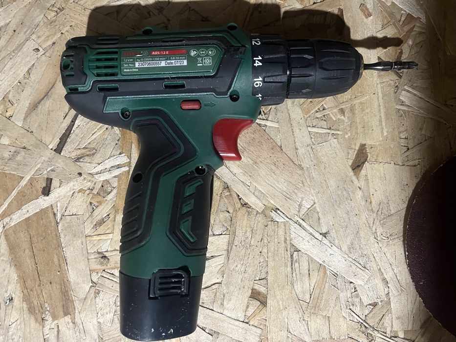 Шуруповерт аккумуляторный