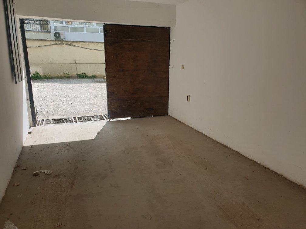 Дава се под наем Гараж / Паркомясто в Варна, Окръжна болница - 20 кв.м за 153 € - Снимка #1