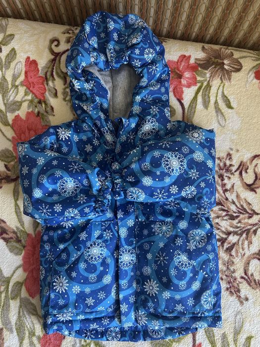 Продам детскую курточку