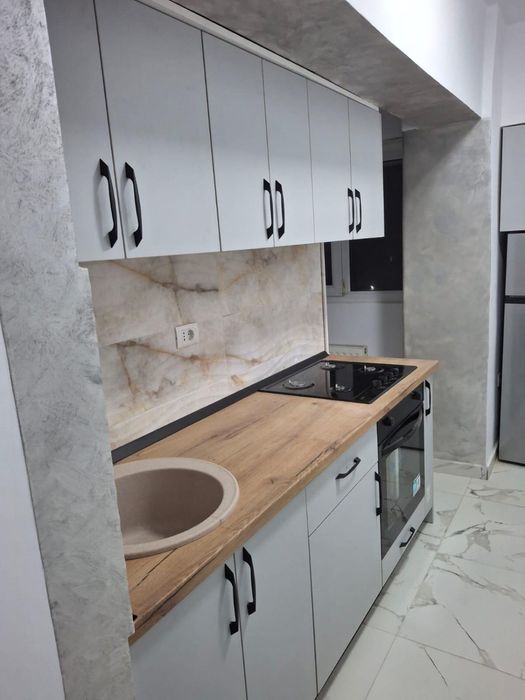 Garsoniera inchiriere Roman