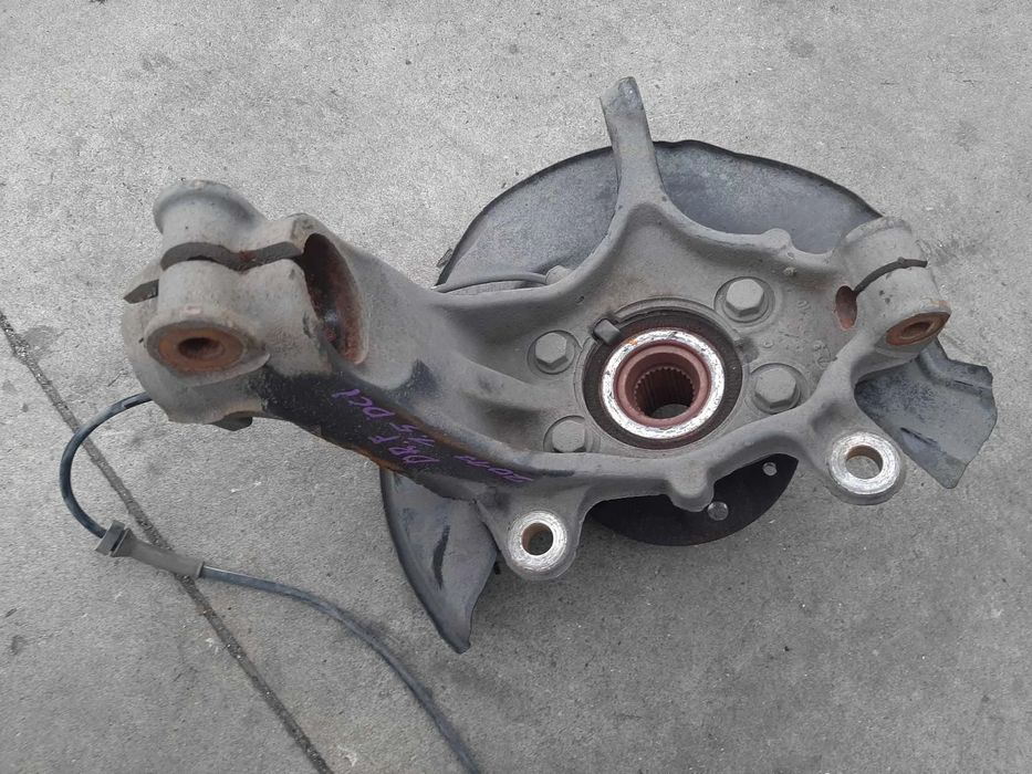 fuzeta dreapta fata k9kf647 1.5 dci renault kadjar 2017