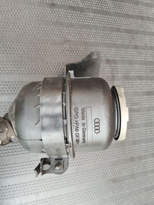 Vas ulei servo Audi A4 A5 Q5