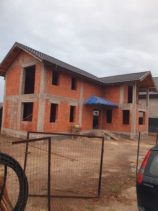 Casa de vanzare la cheie