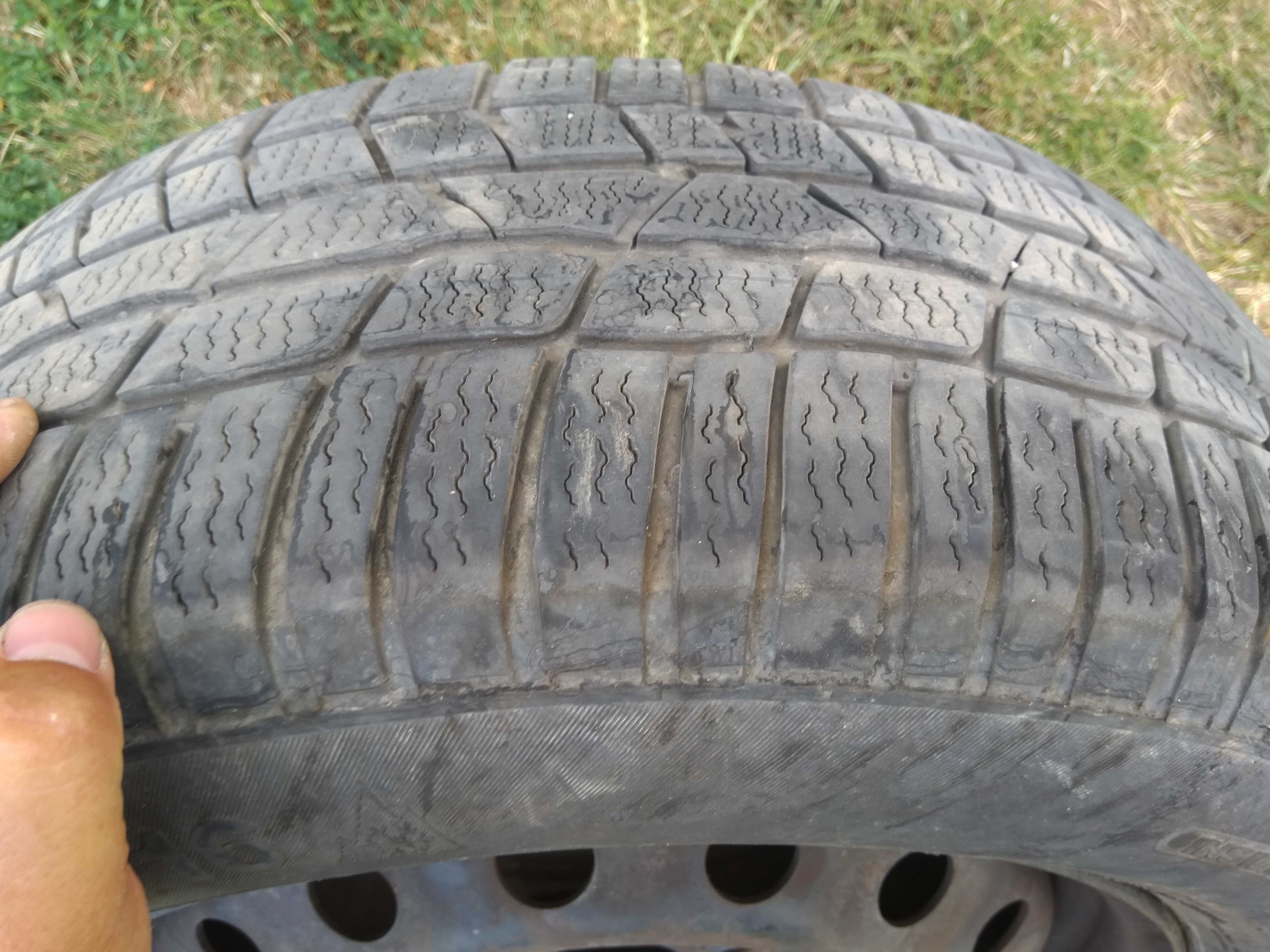 Vand set jante cu cauciucuri RENAULT pe 16 inchi
