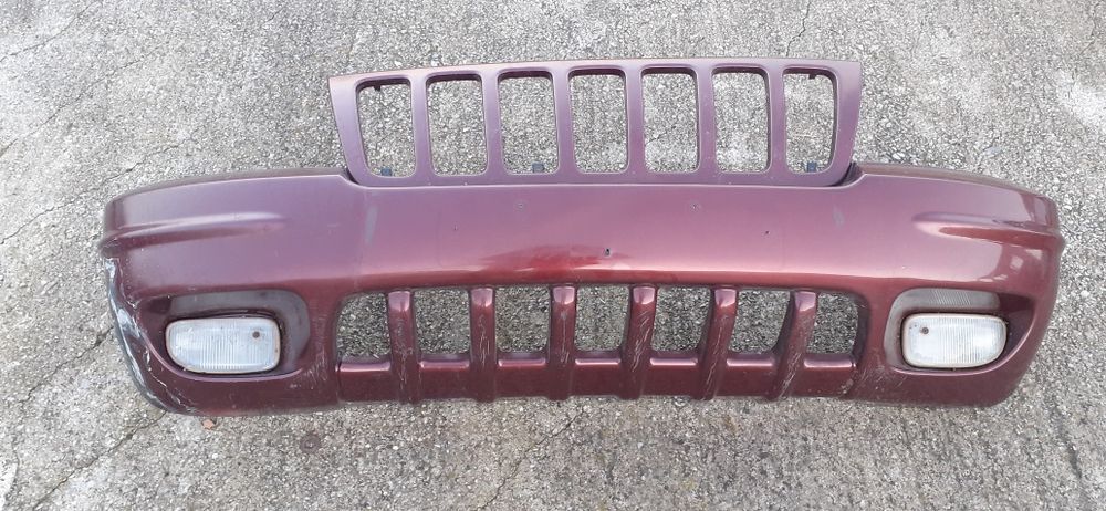 Jeep Grand Cherokee  1999-2002 Година  Предна Броня Със Забележка