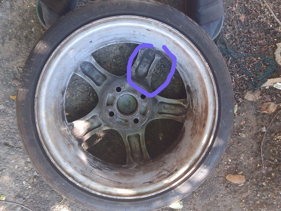 Летни гуми с джанти 205/40R17