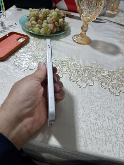 Iphone 12 64 gb  .