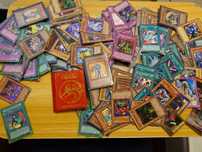 Cutie plina de cartonase YU-GI-OH - 237 cartonase