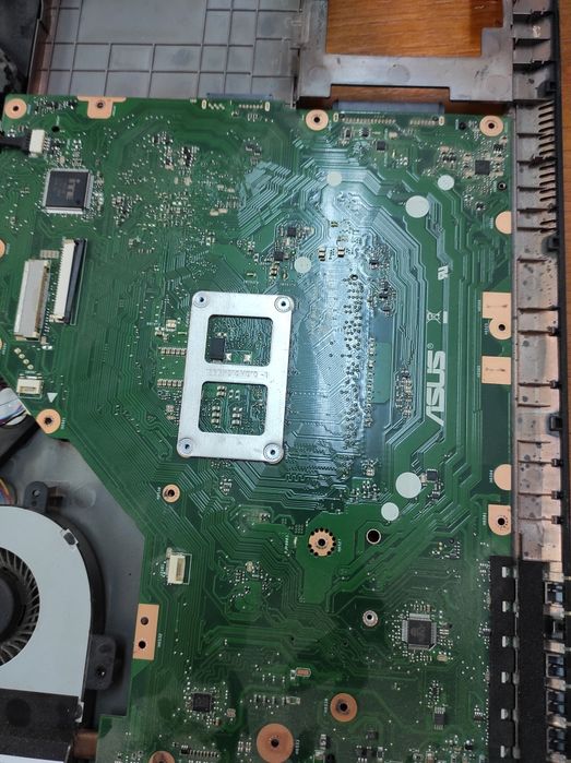 Vănd piese laptop asus x55a
