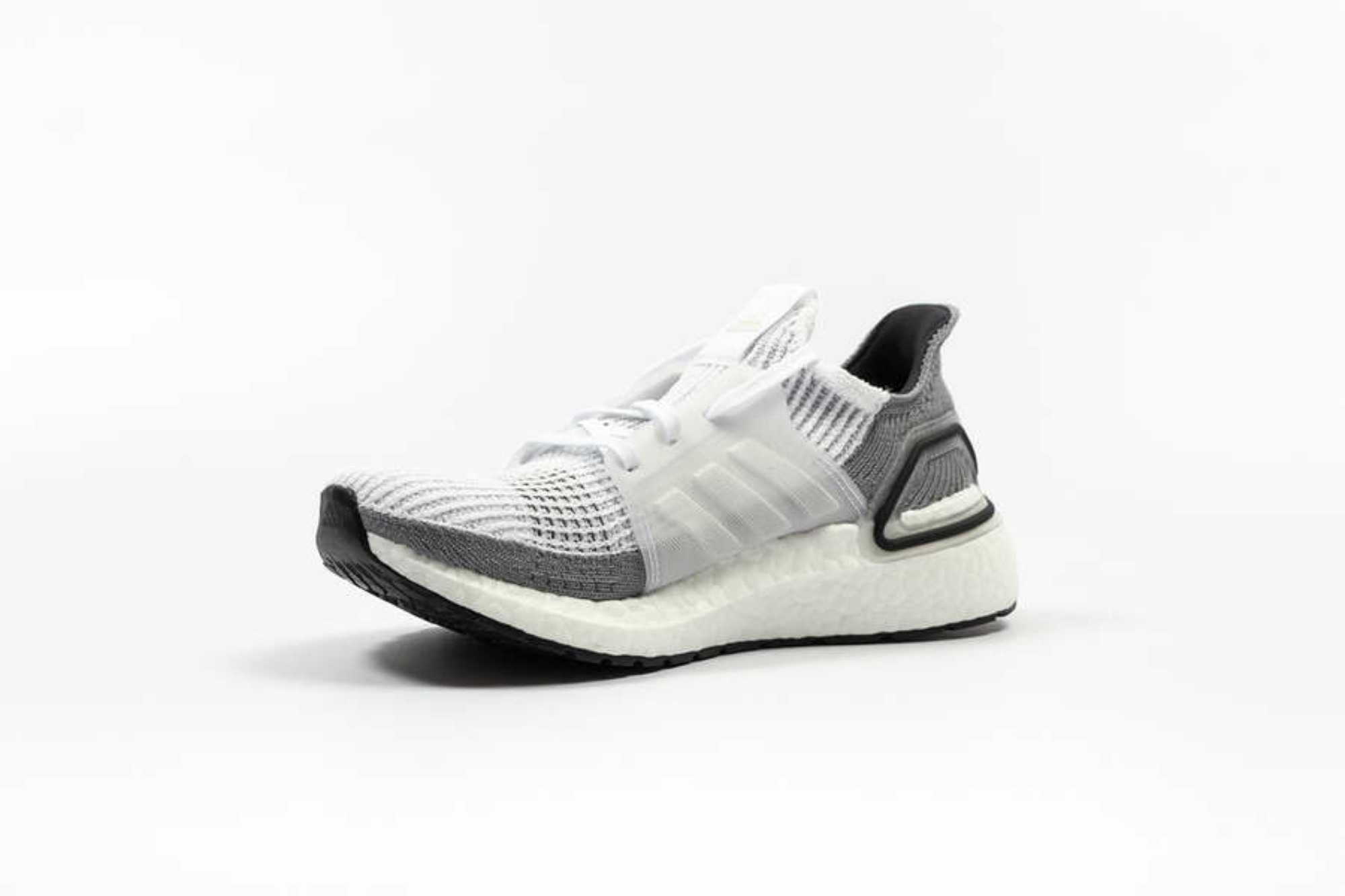 Оригинални дамски маратонки * ADIDAS ULTRABOOST 19 * EU38 2/3