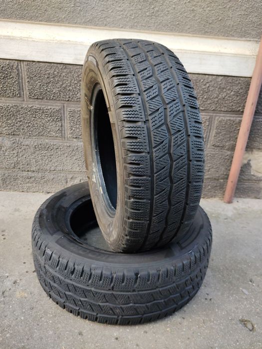 Vând 2 Cauciucuri 215/65/16 C-uri DOT 2023 Hankook Import Germania