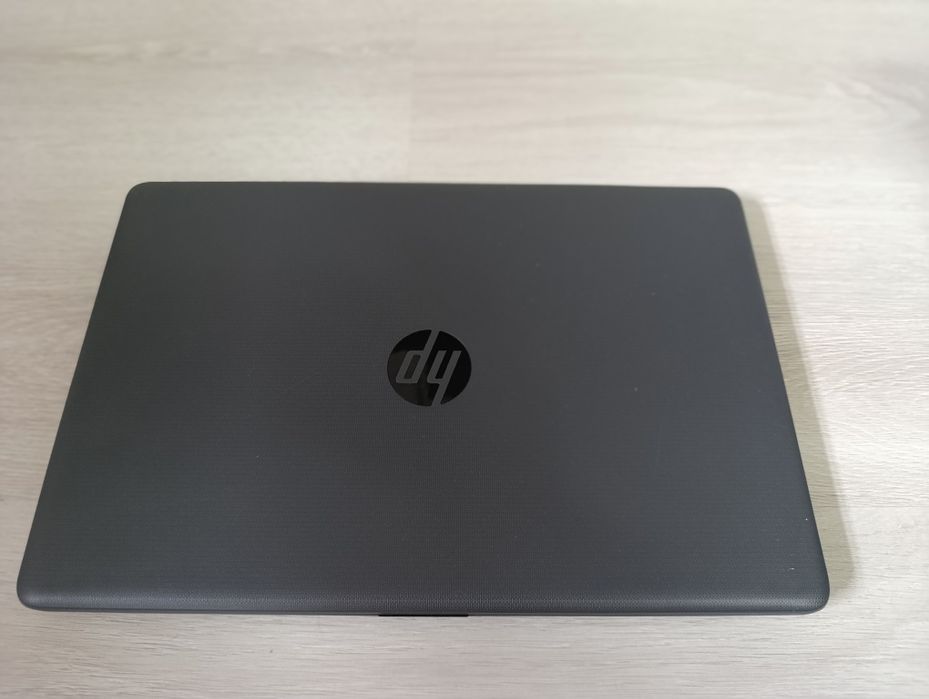 Laptop HP I5 Gen 8/ 256 SSD/ 8 RAM