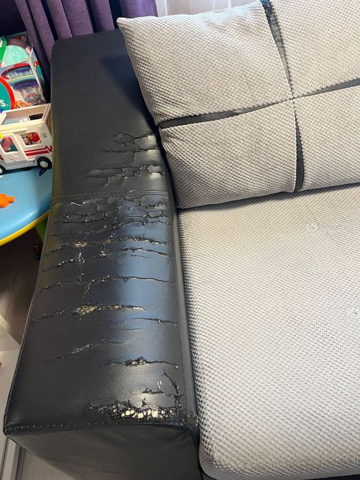Продавам използван диван