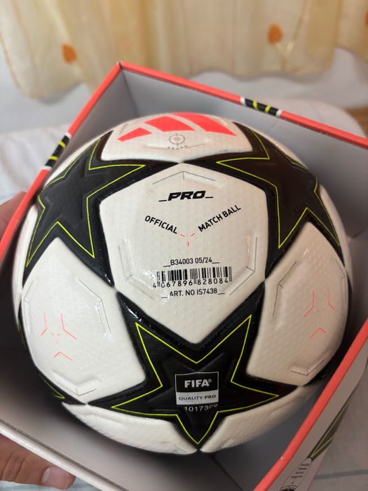 Minge adidas UCL Pro 24/25.