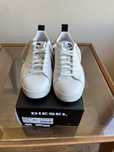 Adidasi diese marime 43 Eu